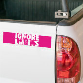 IGNORE LIMITS – 女性の重量挙げやる気を起こさせる バンパーステッカー (トラック上)