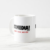 IHateTheMedia.com -私達が笑わなかったら、私達は叫びます コーヒーマグカップ (正面左)