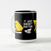 IJDMの2018年の旗のマグ ツートーンマグカップ (正面左)