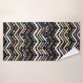 Ikat geometric folklore ornament. Tribal scandinav バスタオル (バスタオル)