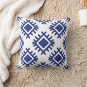 Ikat pattern Ethnic textile tribal American Americ クッション (ブランケット)