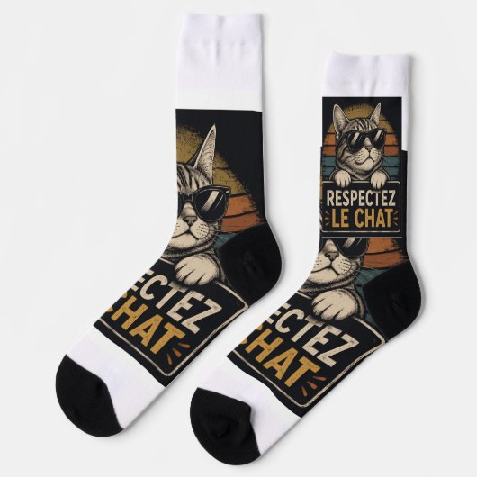 Illustration de chat à lunettes avec typographie ソックス (左)