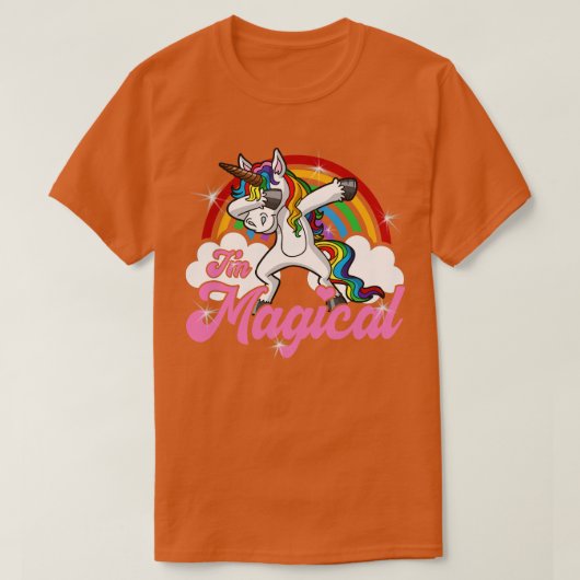 Im魔法のユニコーンかわいいガーリーおとぎ話の生き物 Tシャツ (デザイン正面)