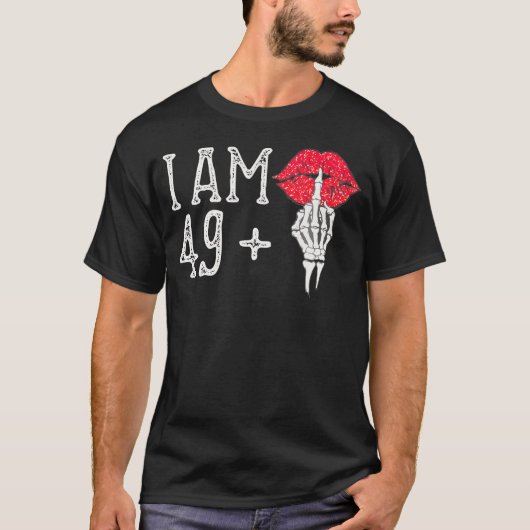 I'M 49 Plus 1中指スカル50おもしろい誕生 Tシャツ (正面)