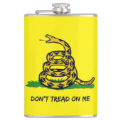 I'm a free man .Don't touch my whisky フラスク (正面)