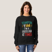 I'm A Knucklehead At Times Tim Walz 討論会 2024 スウェットシャツ (正面フル)