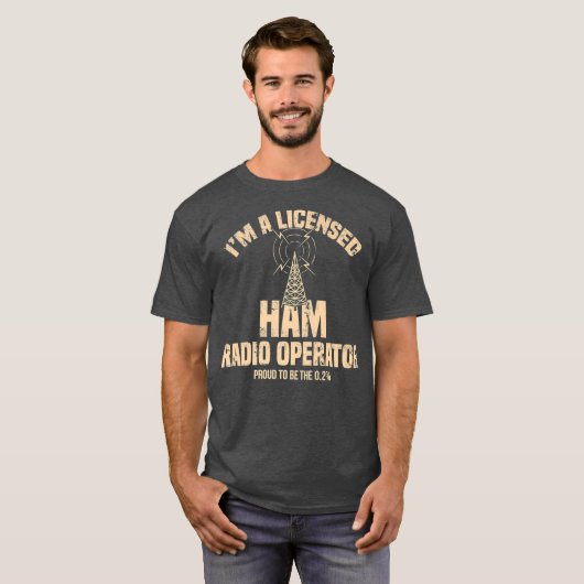 Im A Licensed Ham Radio Operator Radio Amateur Tシャツ (正面フル)