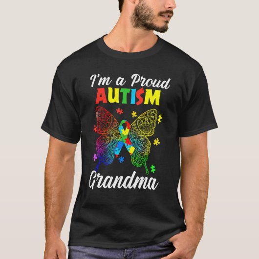 I'm A Proud Autism Grandma Puzzle Ribbon Butterfly Tシャツ (正面)