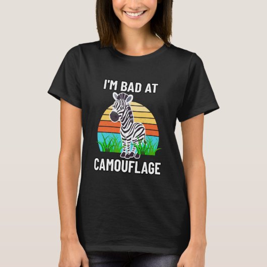 I'm Bad at Camouflage Striped Horse Funny Unexcite Tシャツ (正面)
