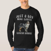 Im Just A Boy Who Loves Australian Shepherds Dog Tシャツ (正面)