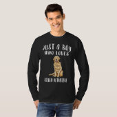 Im Just A Boy Who Loves Retrievers Dog Tシャツ (正面フル)