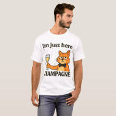 I'm Just Here for the Champagne – Grumpy Party Cat Tシャツ (正面フル)