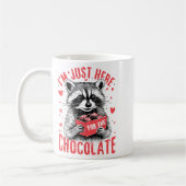 I'm Just Here For The Chocolate Funny Raccoon Vale コーヒーマグカップ (左)