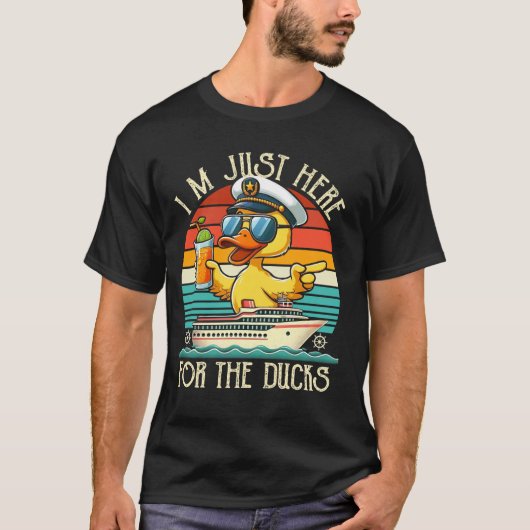 I'm Just Here for the Ducks Funny Rubber Ducks Cru Tシャツ (正面)