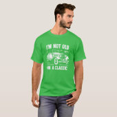 im not old Im a classic funny 70s car boy Tシャツ (正面フル)