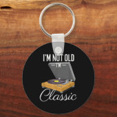 I'm Not Old I'm Clic Funny Vinyl Record Player Men キーホルダー (正面)
