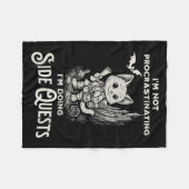 I'm Not Procrastinating I'm Doing Side Quests Rpg フリースブランケット (正面(横))