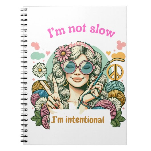 "I'm not slow, I'm intentional - Retro knitting hu ノートブック (正面)