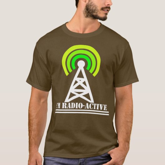 Im Radio-Active With Tower Antenna Funny Ham Men Tシャツ (正面)