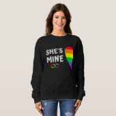 Im Shes Mine Matching ForプライドLesbian Coupl スウェットシャツ (正面フル)