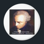 Immanuel Kant Science Vs Knowledge引用文・ギフト マグネット<br><div class="desc">ギフト、ティー、カード、マグカップ、またはRick Londonのデザインが収集した他のコレクションを表示しているRickLondonWisdomShop.com。この作品はインマニュル・カントのグラフィックと彼の最も有名な引用文の一つ、「科学は組織的な知識である。知恵は組織化された生活である」。私た信じちはご注文を楽しむ、非常に多くの私たちはすべての項目を保証する100% 30日または全額払い戻し、質問頼なし。RickLondonWisdomShop.comとhappyショッピングを選んでありがとう。</div>