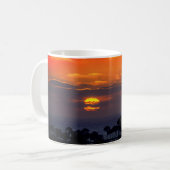 Immense Gratitude Sunset Beach Inspired コーヒーマグカップ (正面左)