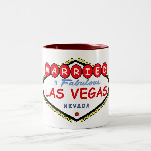 In 結婚した Fabulous Las VegasさくらんぼロゴMag ツートーンマグカップ (中央)