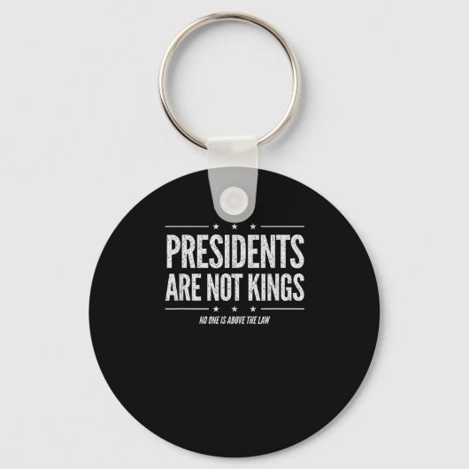 In America Presidents Are Not Kings Retro Classic キーホルダー (正面)