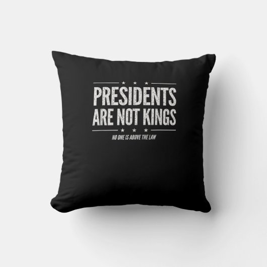 In America Presidents Are Not Kings Retro Classic クッション (正面)