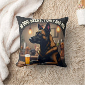 In Dog Beers Throw Pillow クッション (ブランケット)