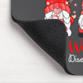 In February We Wear Red Three Gnomes Heart Disease マウスパッド (コーナー)