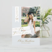 In Her Senior Era Elegant Photo Graduation Party 招待状 (スタンド正面)