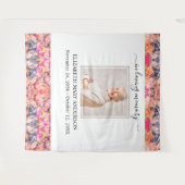 In Loving Memory写真明るいフローラメモリアル タペストリー (正面(横))