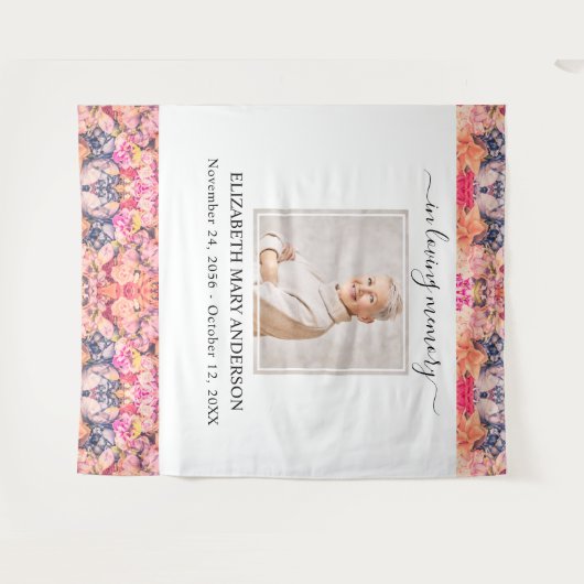 In Loving Memory写真明るいフローラメモリアル タペストリー (正面(横))