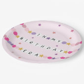 In My Friendship Bracelet Era誕生日パーティー ペーパープレート (アングル)