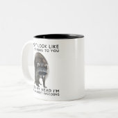 In My Head I'm Thinking About Raccoons Funny ツートーンマグカップ (正面左)