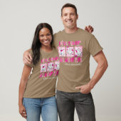 in October We Wear Pink Medical Assistant Life Bre Tシャツ (ユニセックス)