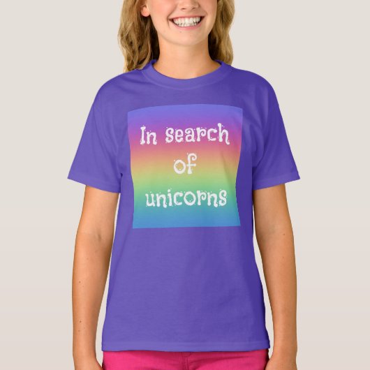In Search of Unicorns Rainbow Tシャツ (正面)