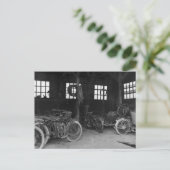 In the Garageヴィンテージ第二次世界大戦 ポストカード (スタンド正面)