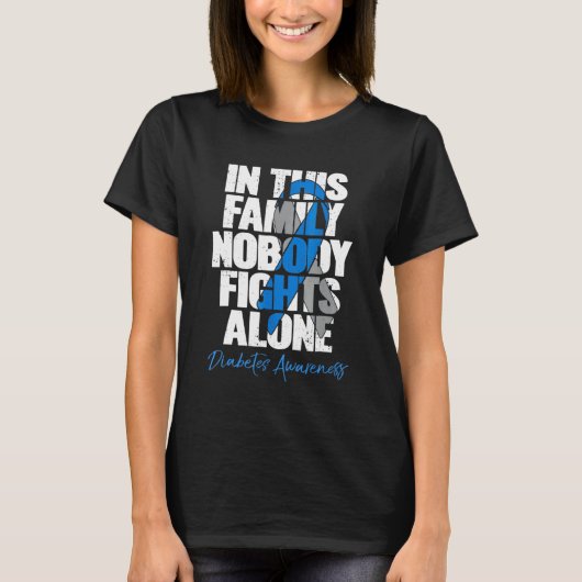 In This Family Nobody Fights Alone Grey Blue Ribbo Tシャツ (正面)