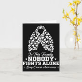 In This Family Nobody Fights Alone Lung Cancer Shi カード (黄色い花)