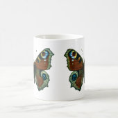 Inachis io – ヨーロッパクジャックバタフライ コーヒーマグカップ (中央)