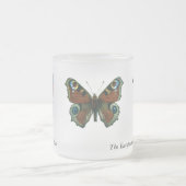 Inachis io – ヨーロッパクジャックバタフライ フロストグラスマグカップ (中央)