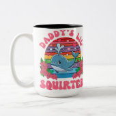 Inappropriate Funny Daddy's Lil Squirter Embarrass ツートーンマグカップ (左)