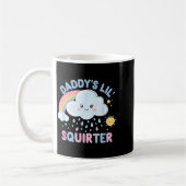 Inappropriate Funny Daddys Lil Squirter Embarring コーヒーマグカップ (左)
