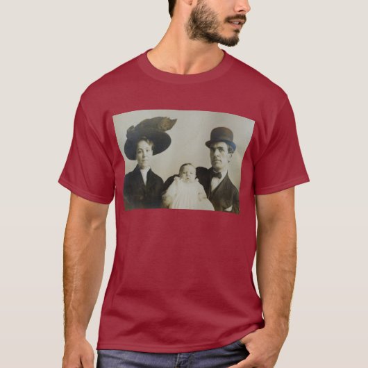 Incly Daddy inボウリングをする人、 クリケットの投手ファミリーRPPC B&W写真イメ Tシャツ (正面)