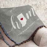 Indiana Home State Personalized スローブランケット<br><div class="desc">Show some home state pride with this cute rustic grey throw blanket featuring "home" in white calligraphy script lettering with a silhouette map of the state of Indiana standing in for the letter "O." A red heart illustration inside the state map completes the design; you can change the position of...</div>