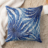 indigo and white abstract tie dye pattern クッション (ブランケット)