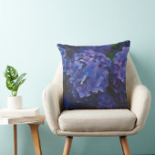 Indigo Hydrangea Dusk Throw Pillow クッション (椅子)