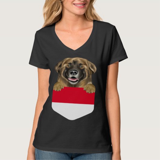 Indonesia Flag Leonberger Dog In Pocket Tシャツ (正面)